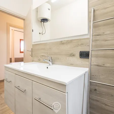 Holiday home Estay - Stesi House - Parking - Aircon - Wifi Quartu Sant'Elena