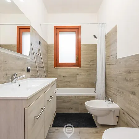 Estay - Stesi House - Parking - Aircon - Wifi *